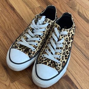 Converse all-star chucks with velvet leopard print